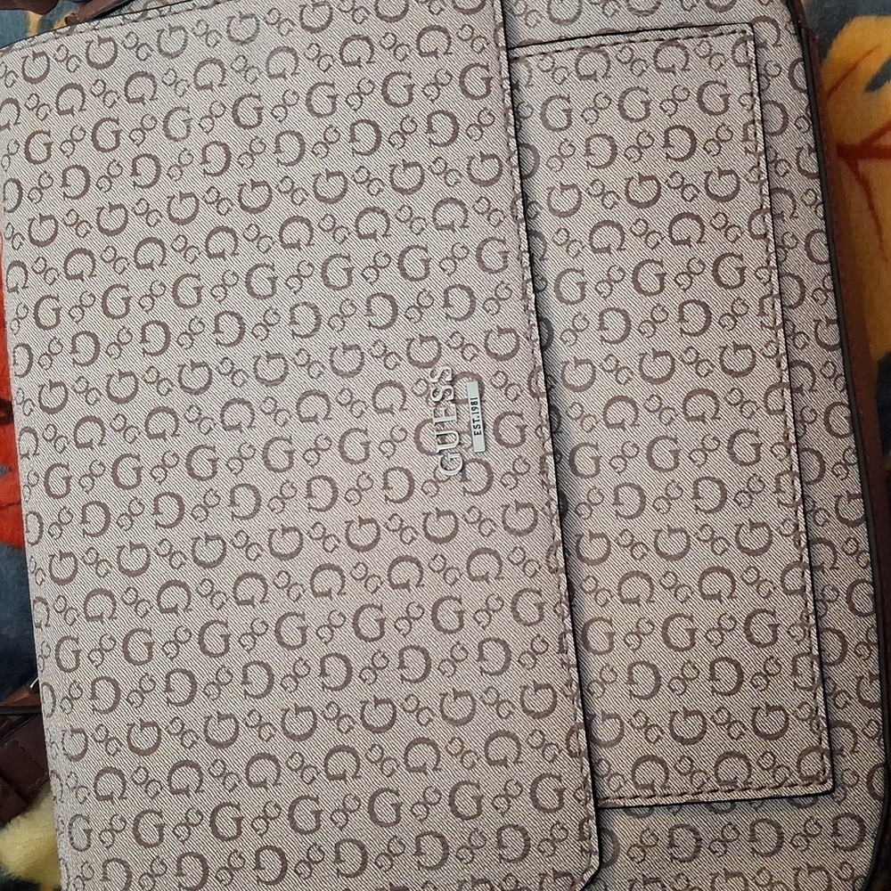 NWT!!! GUESS PURSE